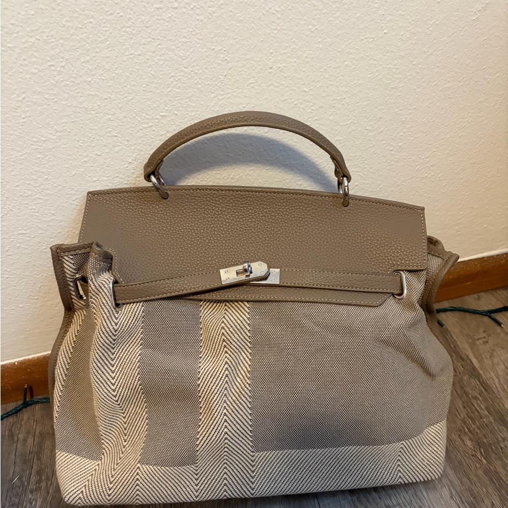 Stylish Taupe and Cream Handbag